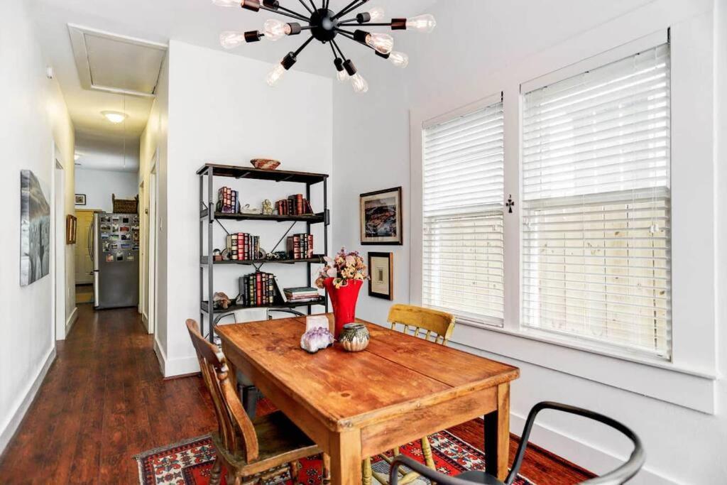 Villa Artsy Heights House: Walk To Food-Bars-Shops-Trails, Kids & Pet Friendly Houston Esterno foto